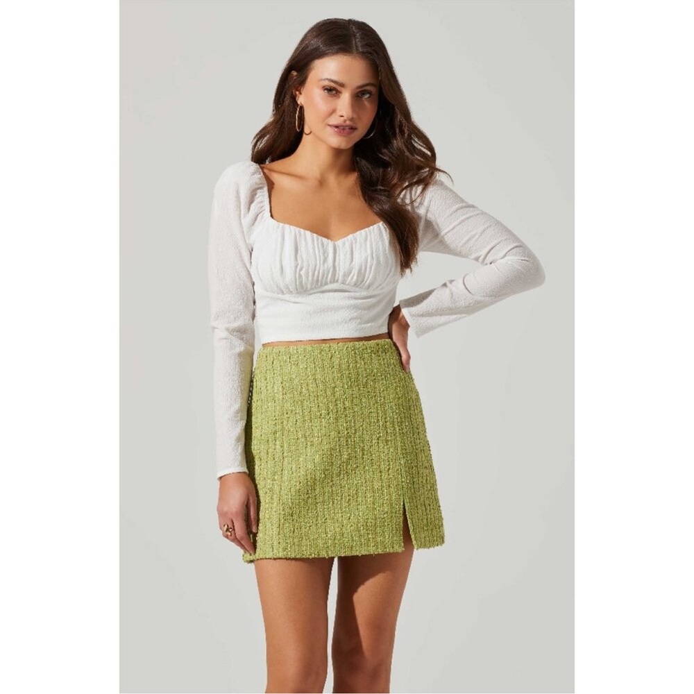 ASTR The Label Long Sleeve Sweetheart Neck Crop Top Medium White Women’s